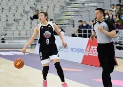 HLE血洗G2，Elk完成史诗逆转强强对话四强赛，让粉丝疯狂欢呼